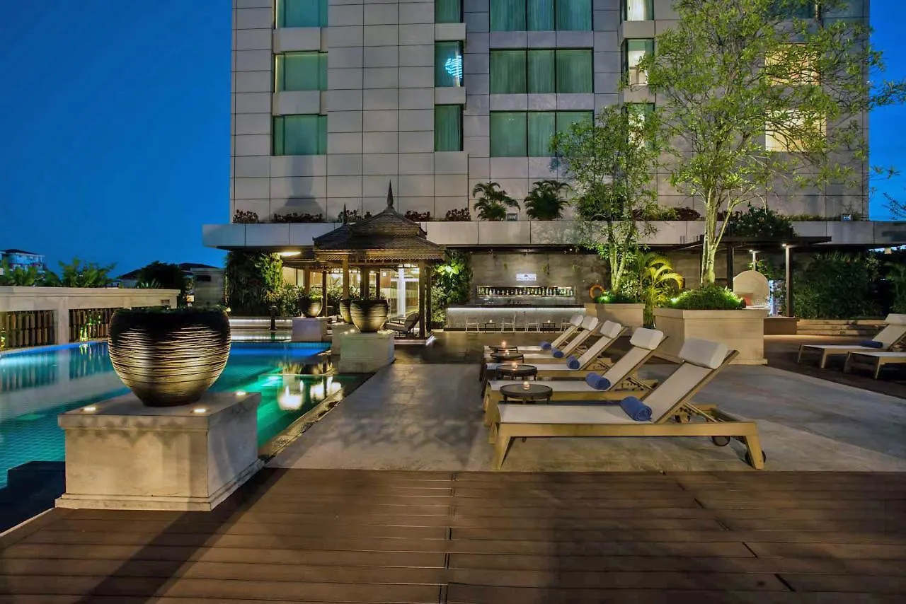*****  Pullman Yangon Centrepoint Hotel Myanmar