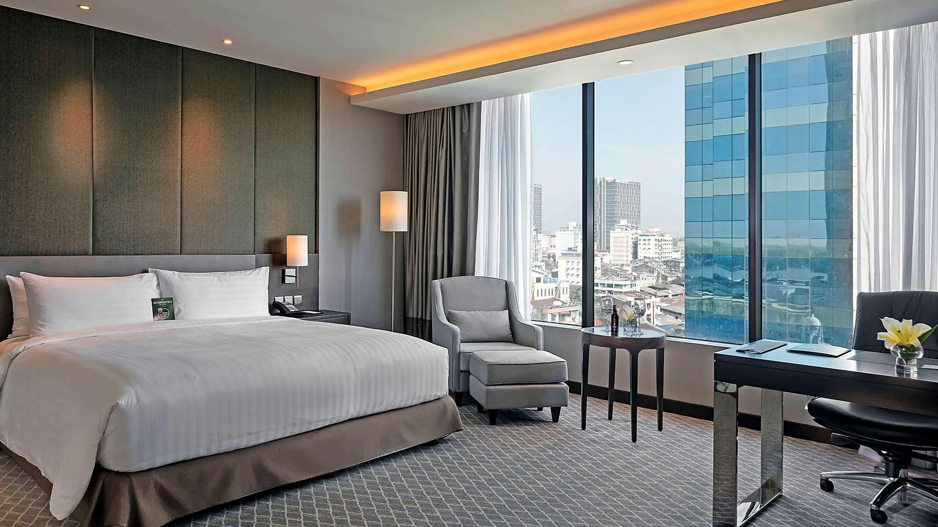 Pullman Yangon Centrepoint Hotel