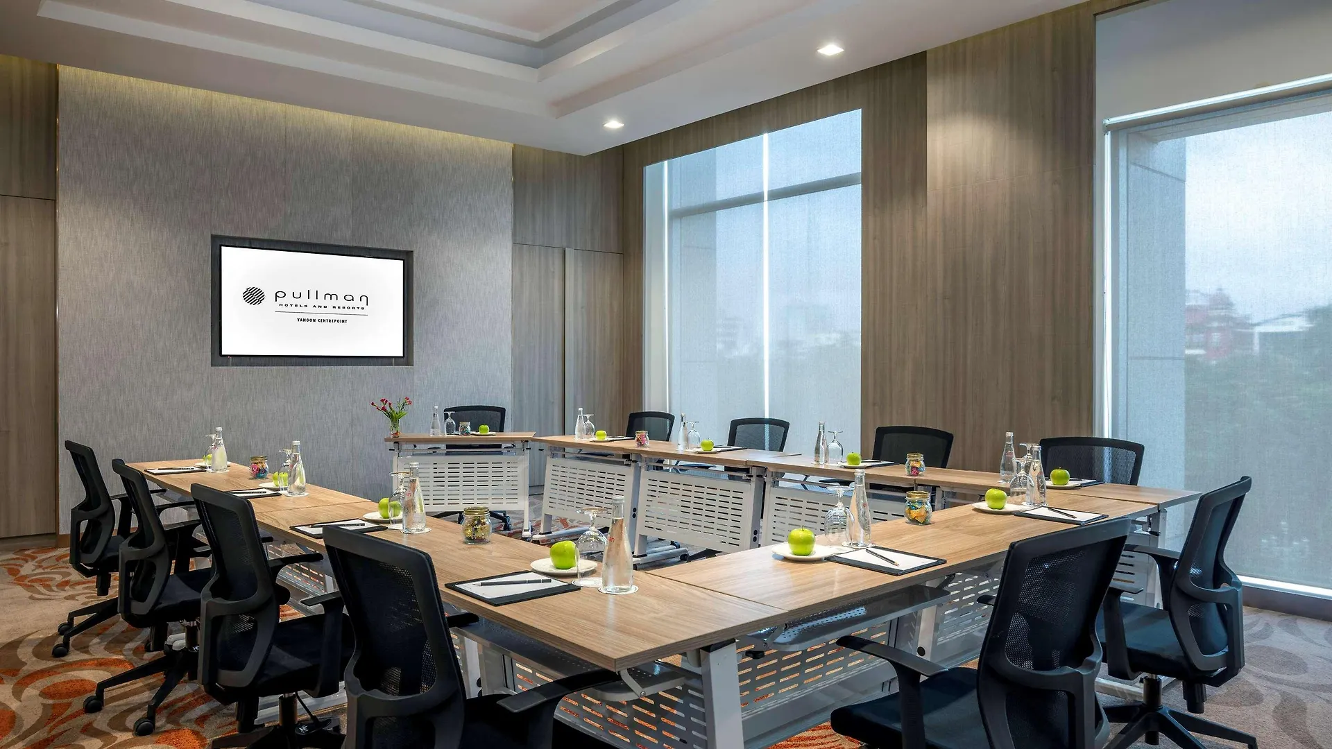 Pullman Yangon Centrepoint Hotel 5*,  Myanmar