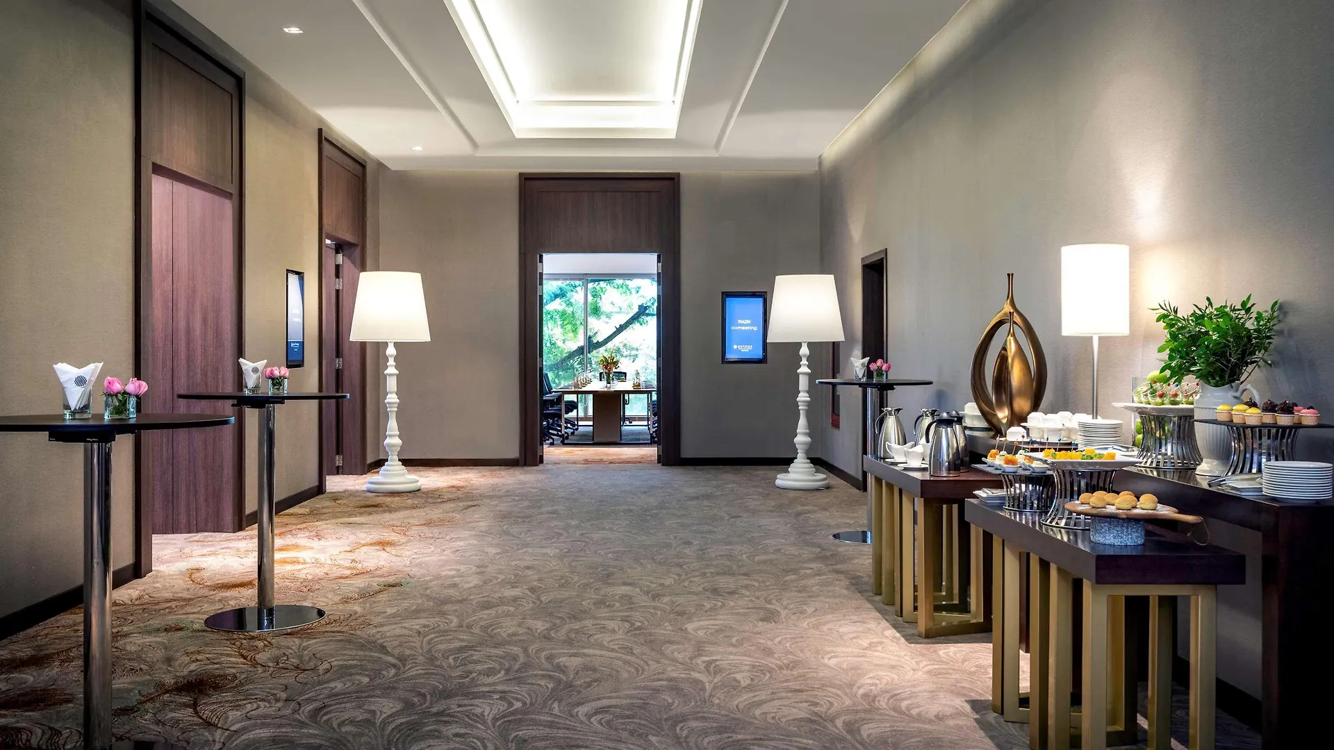Pullman Yangon Centrepoint Hotel