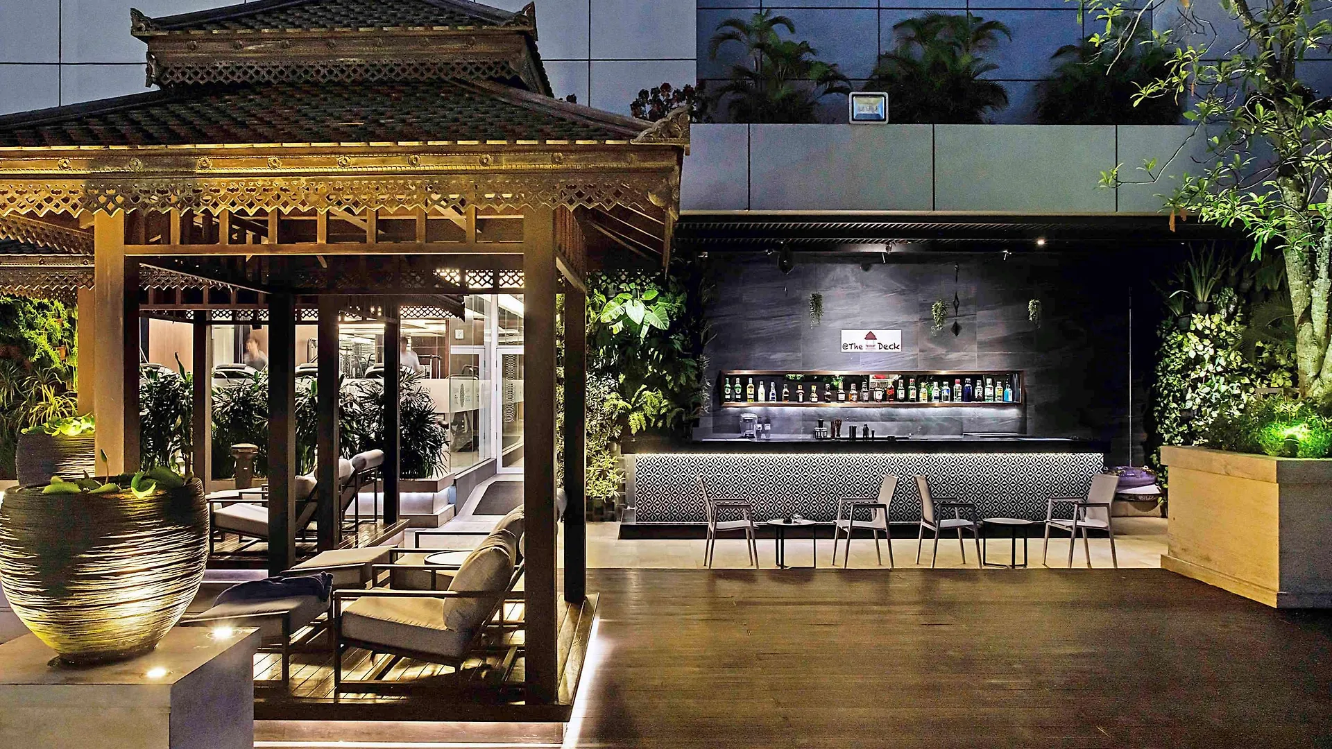 Pullman Yangon Centrepoint Hotel
