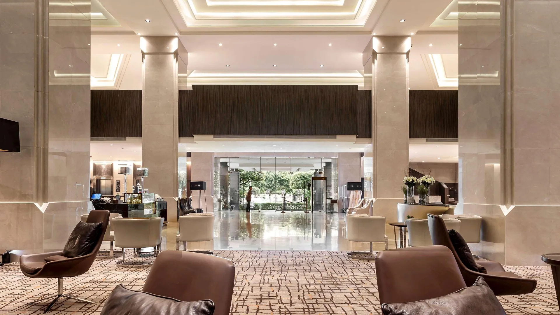 Pullman Yangon Centrepoint Hotel