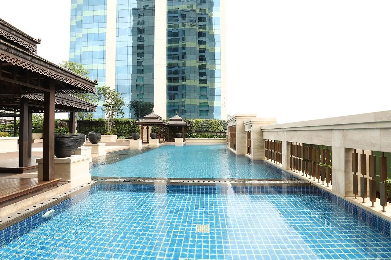 Pullman Yangon Centrepoint Hotel